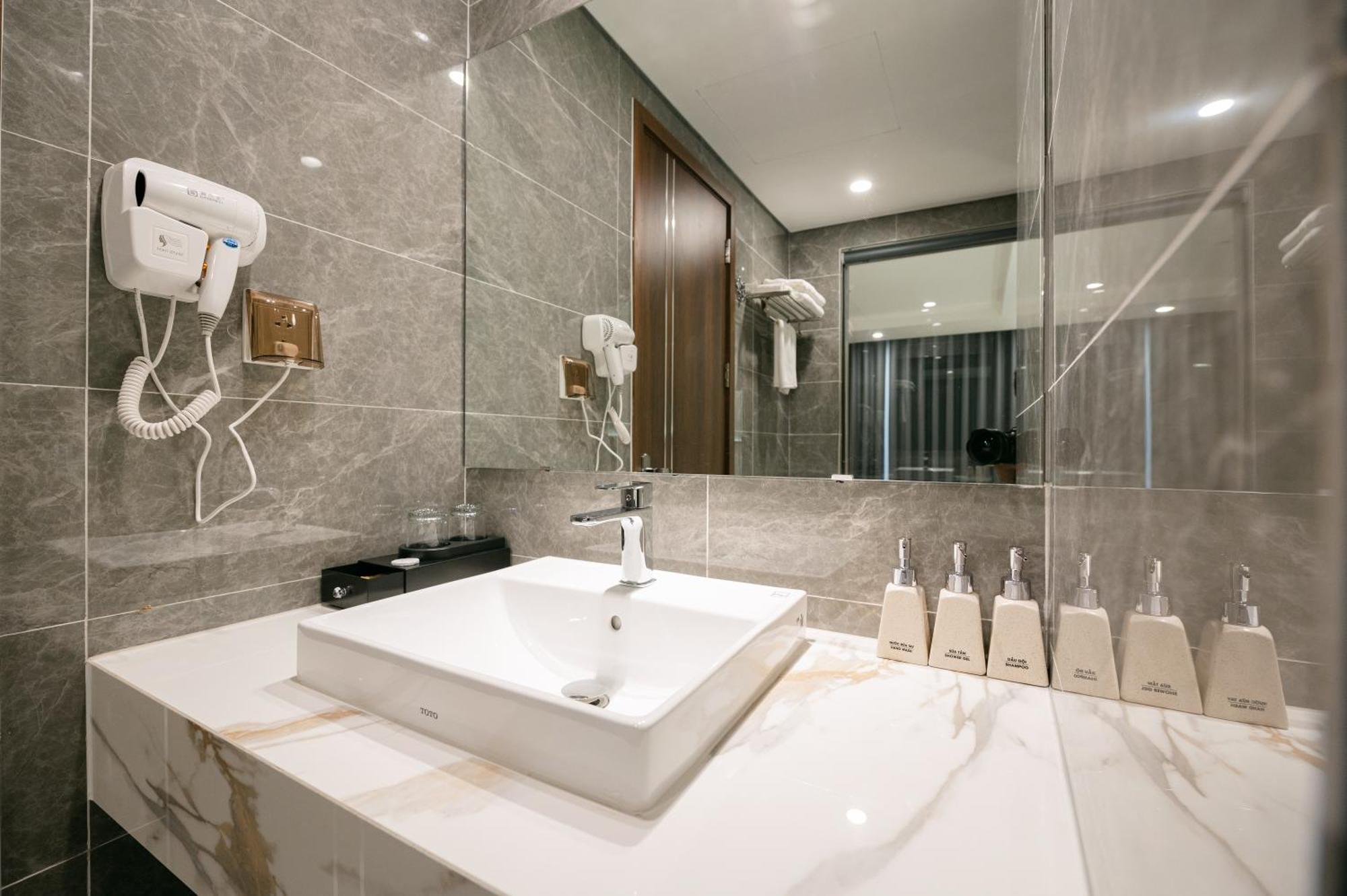 Love St - Hanoi Hotel Экстерьер фото